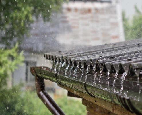 Image of a roof in the rain